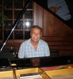 Dennis from Dan's Music Studio